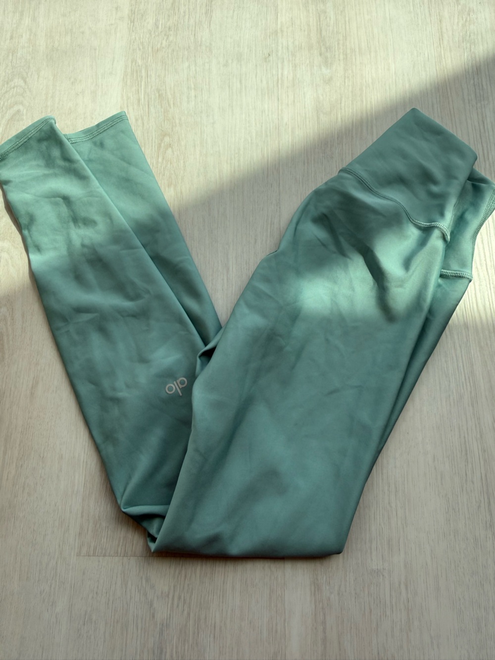 ALO Yoga Seafoam Green High-Waist Airlift Leggings